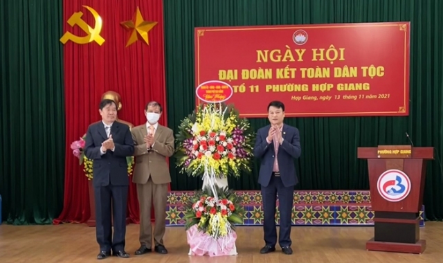 Lãnh đạo Thành ủy, HĐND, UBND thành phố dự Ngày hội Đại đoàn kết tại các khu dân cư