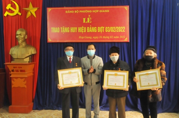 60 nam tuoi Dang