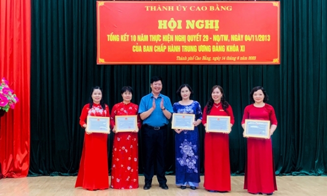 Thành ủy Cao Bằng tổng kết 10 năm thực hiện Nghị quyết 29 của Ban Chấp hành Trung ương Đảng (khóa XI)