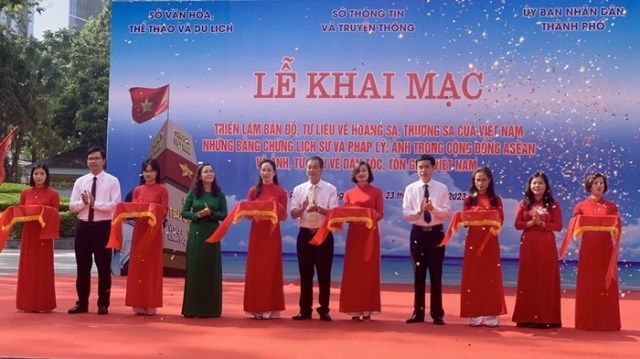 Triển lãm “Bản đồ, tư liệu về Hoàng Sa, Trường Sa của Việt Nam - Những bằng chứng lịch sử và pháp lý”