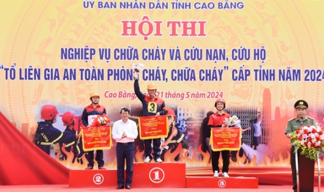 Hội thi nghiệp vụ chữa cháy và cứu nạn, cứu hộ “Tổ liên gia an toàn phòng cháy, chữa cháy” cấp tỉnh