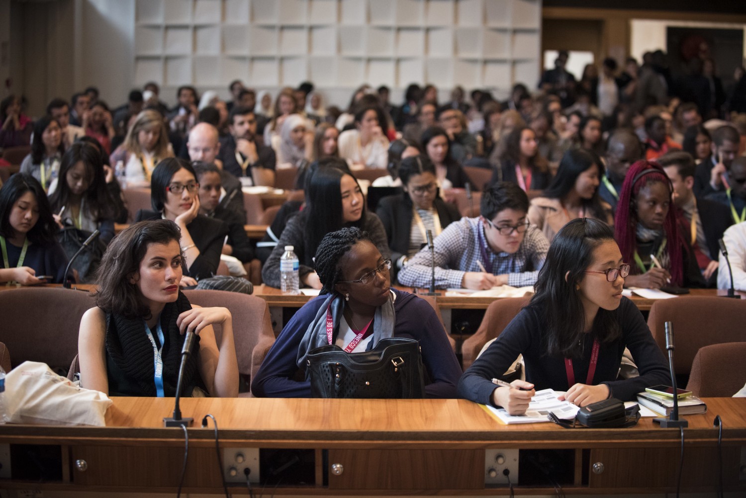 Đại diện của các nước tại diễn đàn thanh thiếu niên của UNESCO.